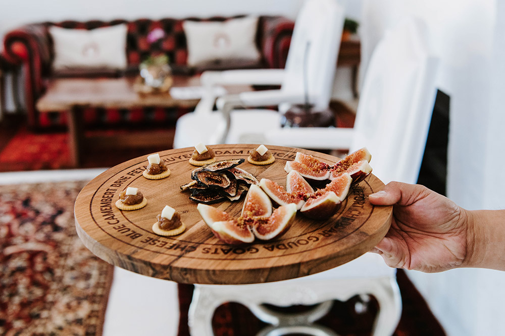 fig-tasting-jam-fresh